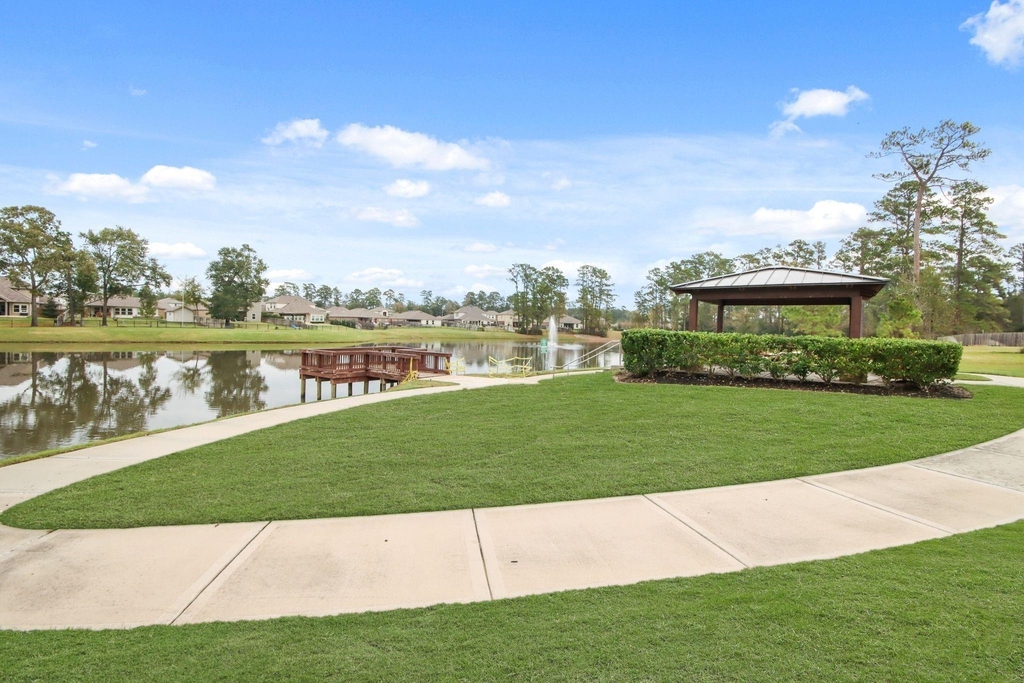 8018 Heroes Hall Drive - Photo 23