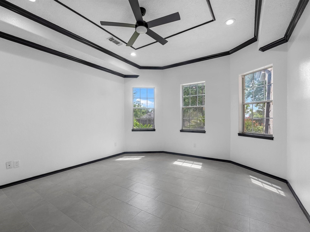 21703 Spur Circle Lane - Photo 14