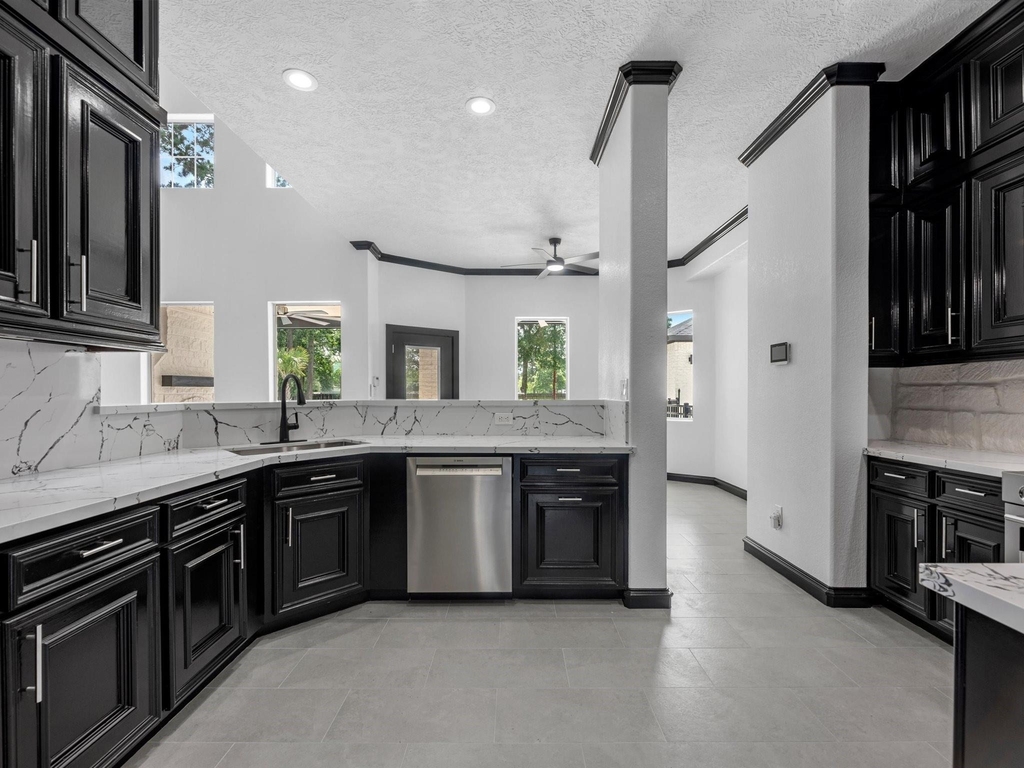 21703 Spur Circle Lane - Photo 9