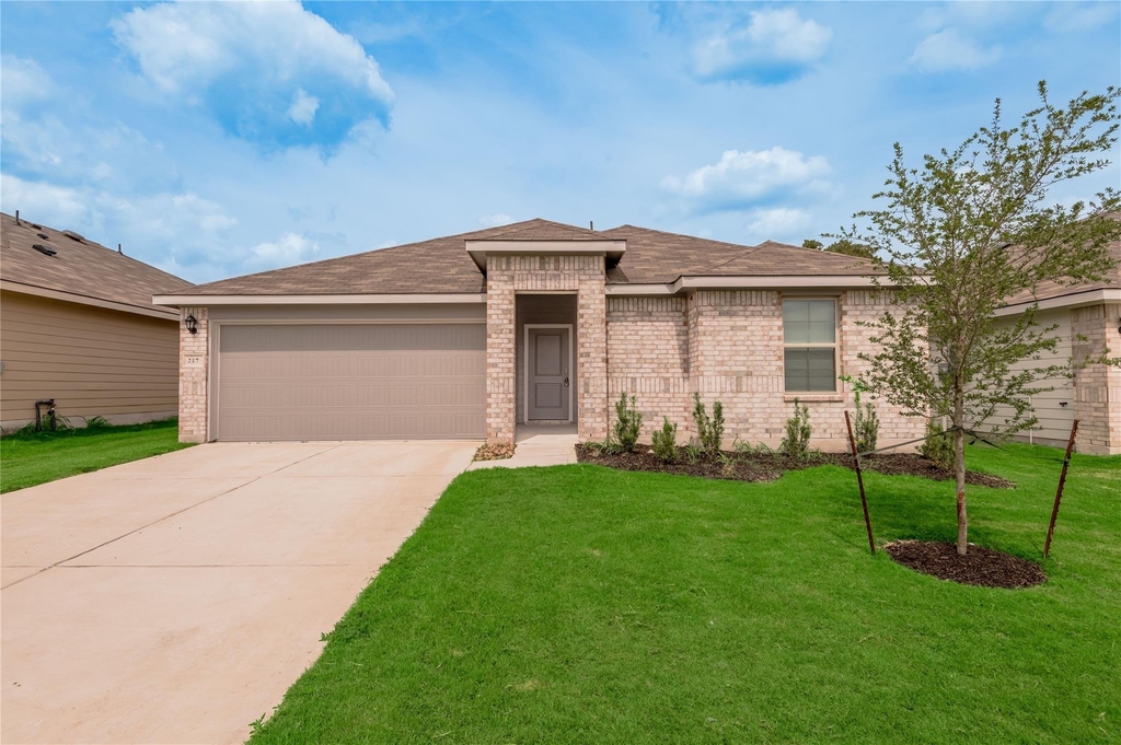 217 Rockbridge Drive - Photo 0