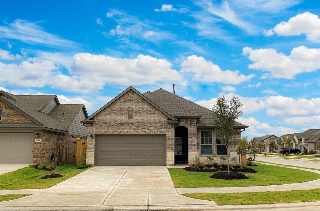 2810 Chestnut Oak Circle - Photo 0