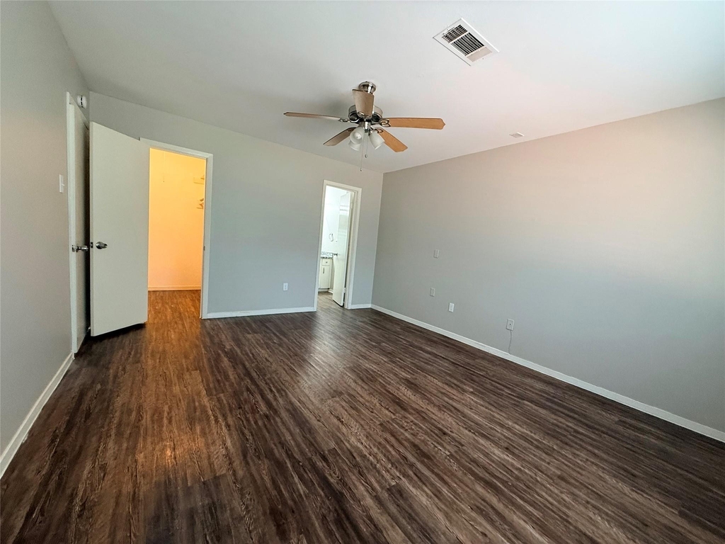 9117 Vicksburg Avenue - Photo 10