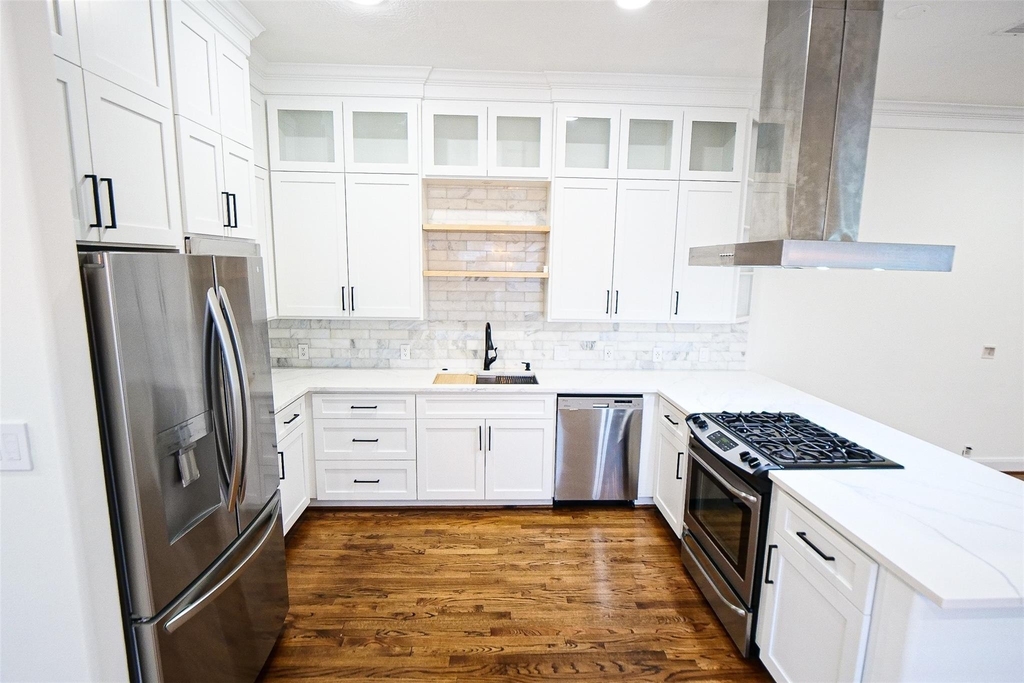 6116 1/2 Hamman Street - Photo 9
