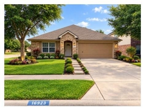 16923 Hampton Glen Court - Photo 0