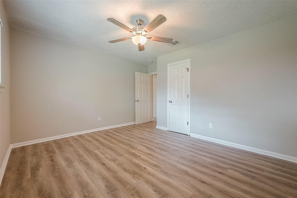 10935 Gulfdale Drive - Photo 35