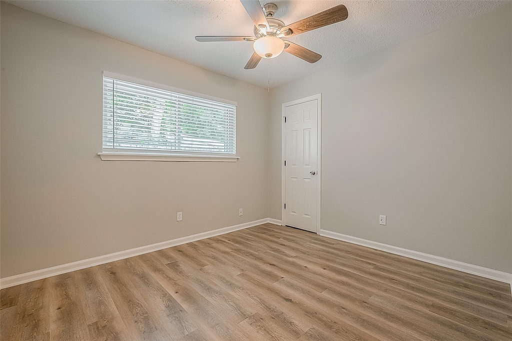 10935 Gulfdale Drive - Photo 29