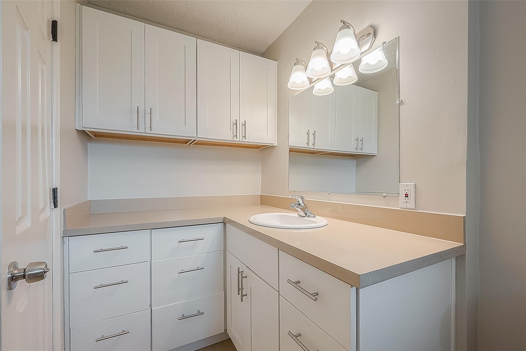 10935 Gulfdale Drive - Photo 27
