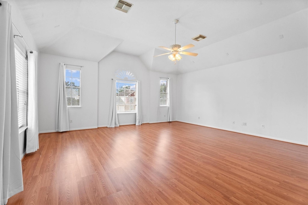 9218 Memorial Pines Way - Photo 21