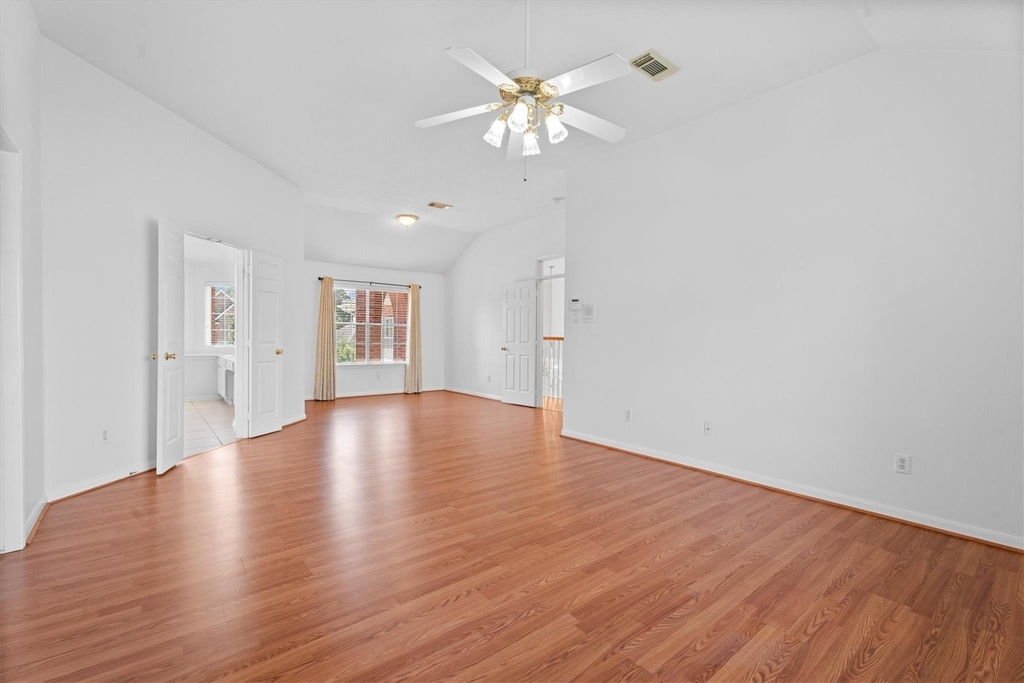 9218 Memorial Pines Way - Photo 17