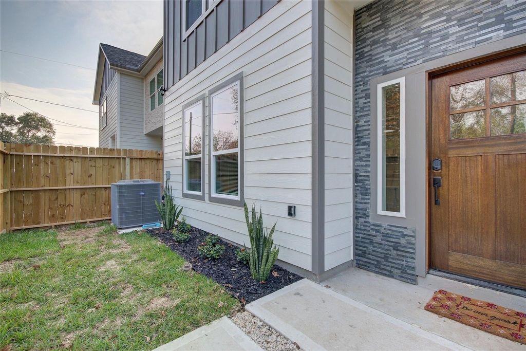 9305 Tower Street - Photo 4