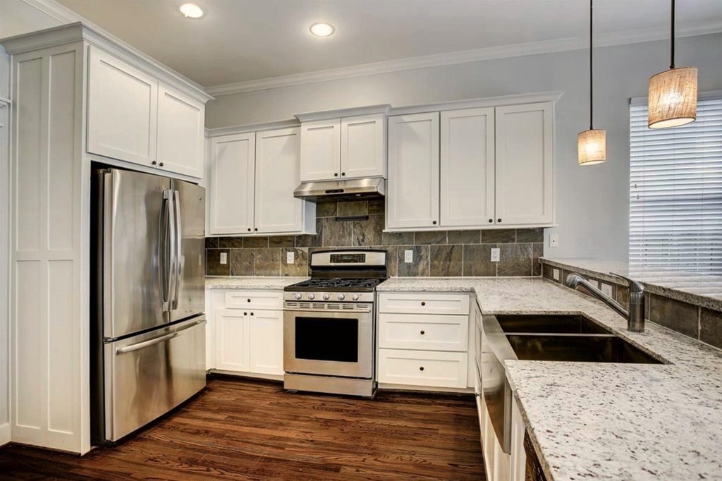 1411 W 22nd Street - Photo 6