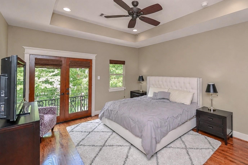 1411 W 22nd Street - Photo 9