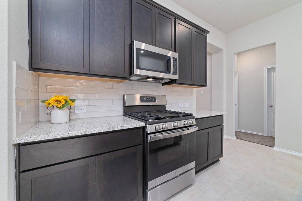 20515 Laila Manor - Photo 10