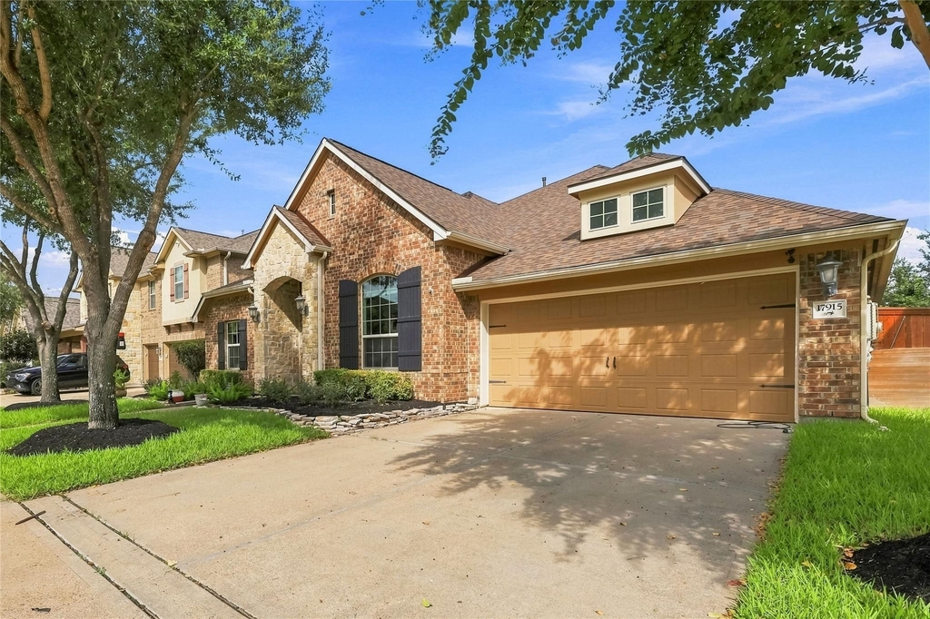 17915 Creek Bluff Lane - Photo 2