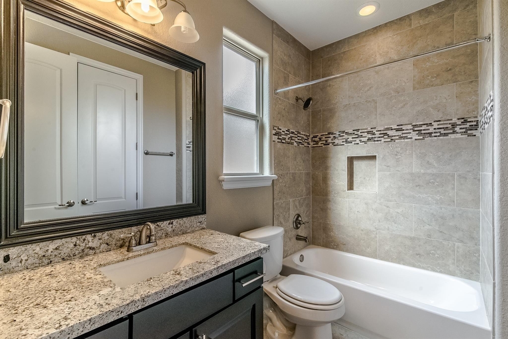 1610 Knox Street - Photo 6