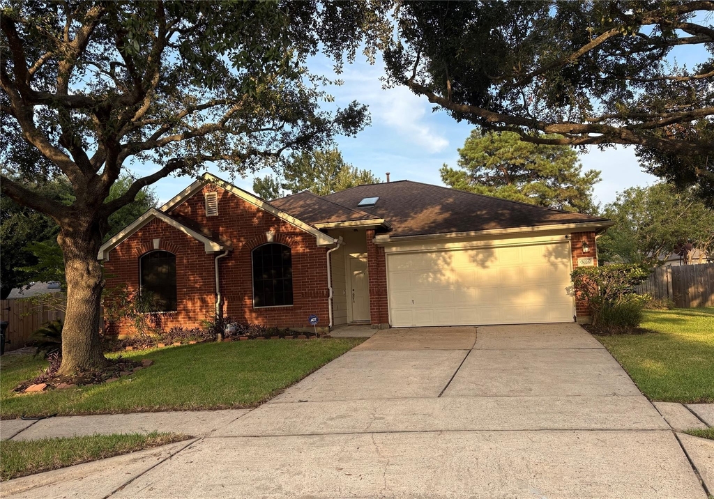 5026 Aquagate Drive - Photo 1