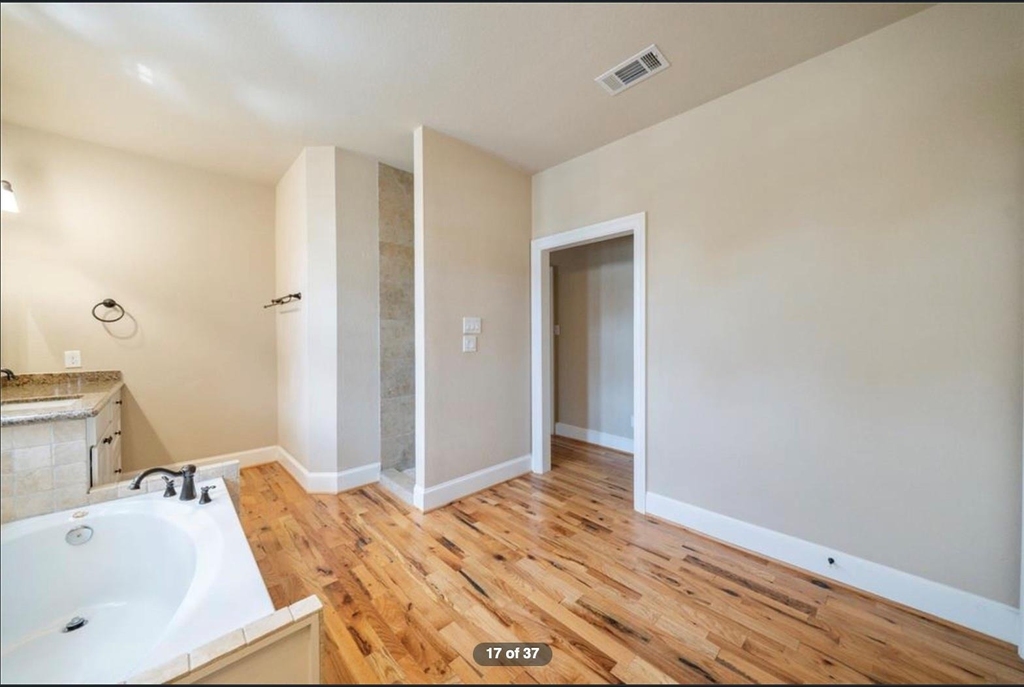 5523 Kansas Street - Photo 14