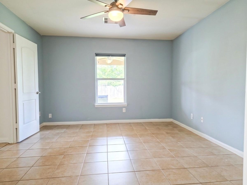 18962 Ranchcrest Drive - Photo 36