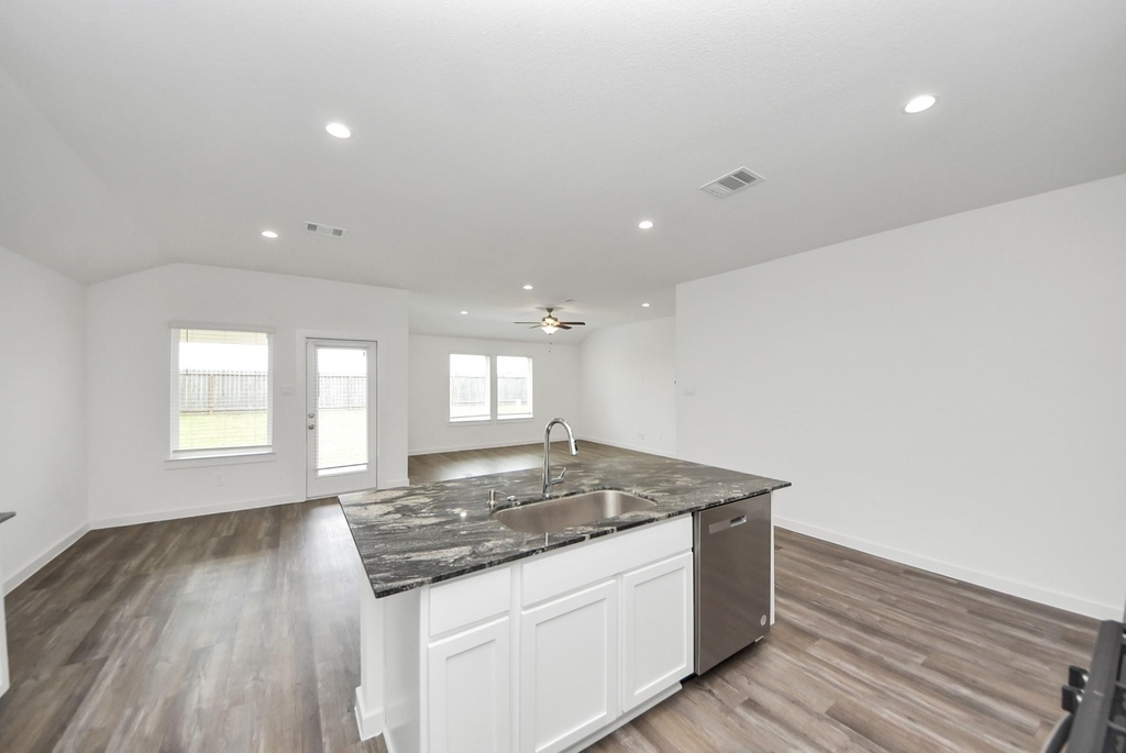 8614 Shumard Oak Drive - Photo 11