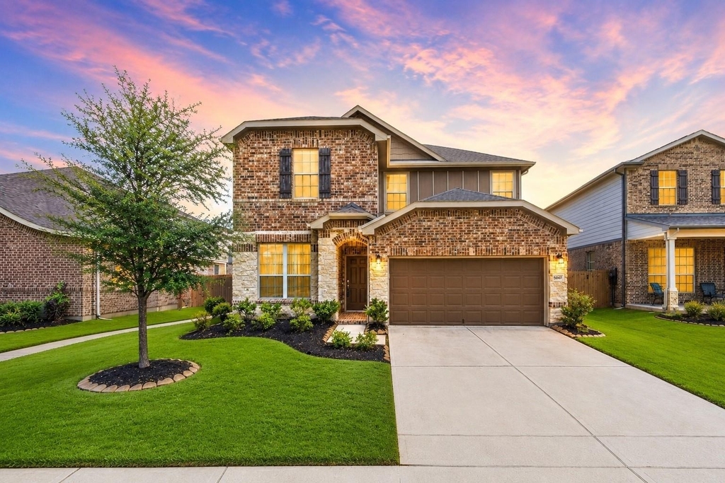 5047 Royal Amber Lane - Photo 0