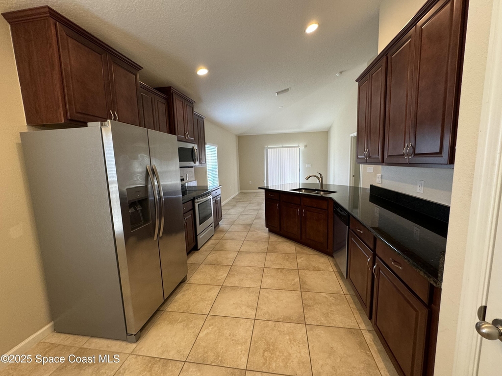1804 Musgrass Circle - Photo 12