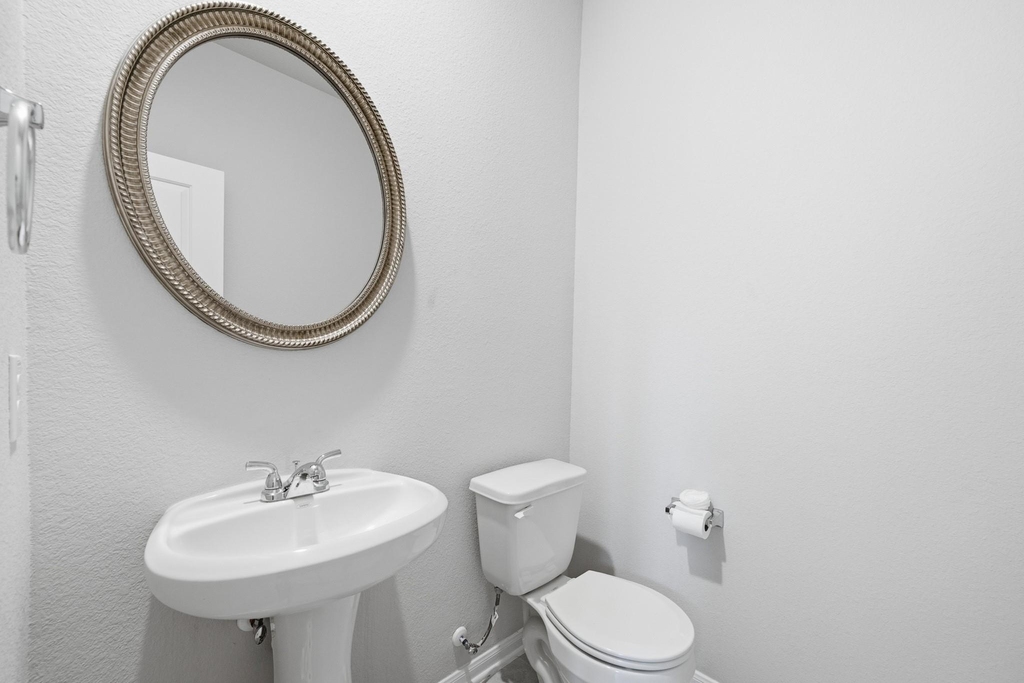 10402 Matterhorn Drive - Photo 21