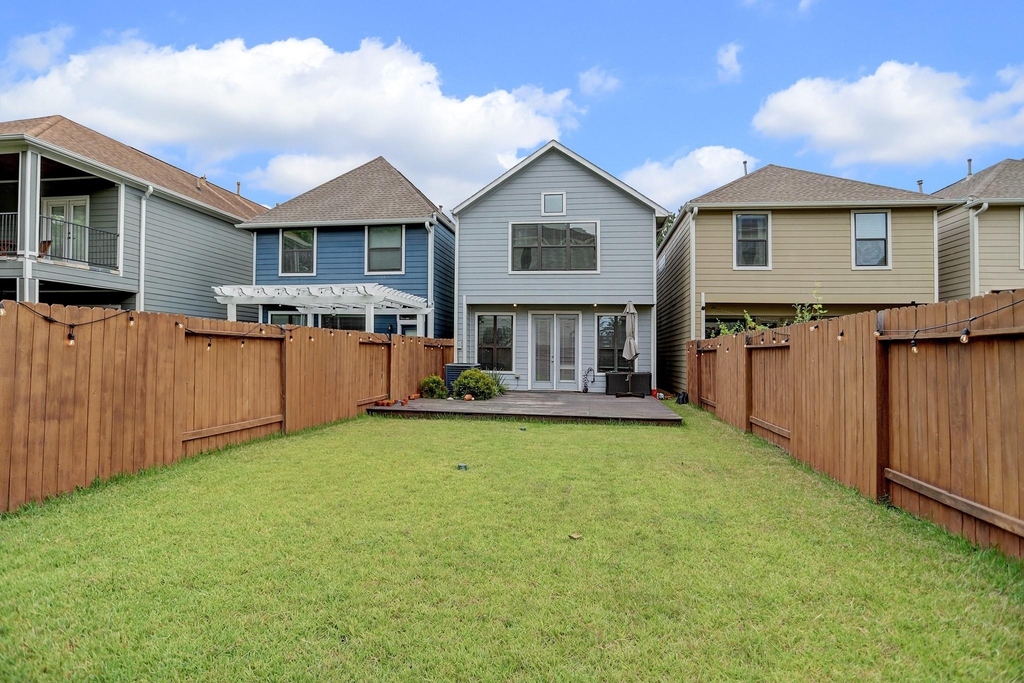 1014 W 22nd Street - Photo 15