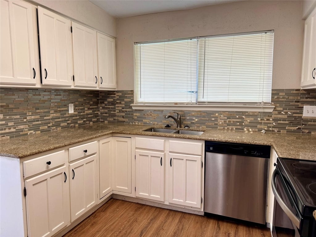 4206 Sequoia Street - Photo 6