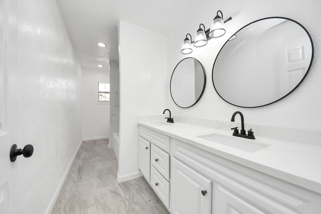 5103 Karu Drive - Photo 2