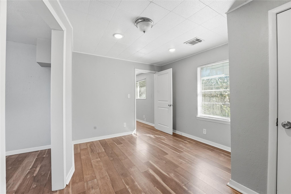 6526 Linden Street - Photo 7