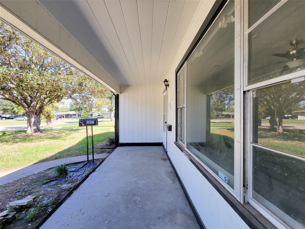 1311 Jefferson - Photo 3