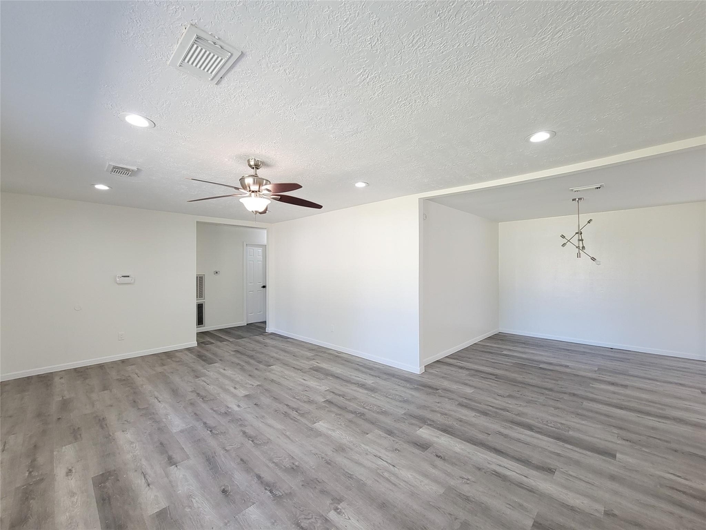 1311 Jefferson - Photo 7