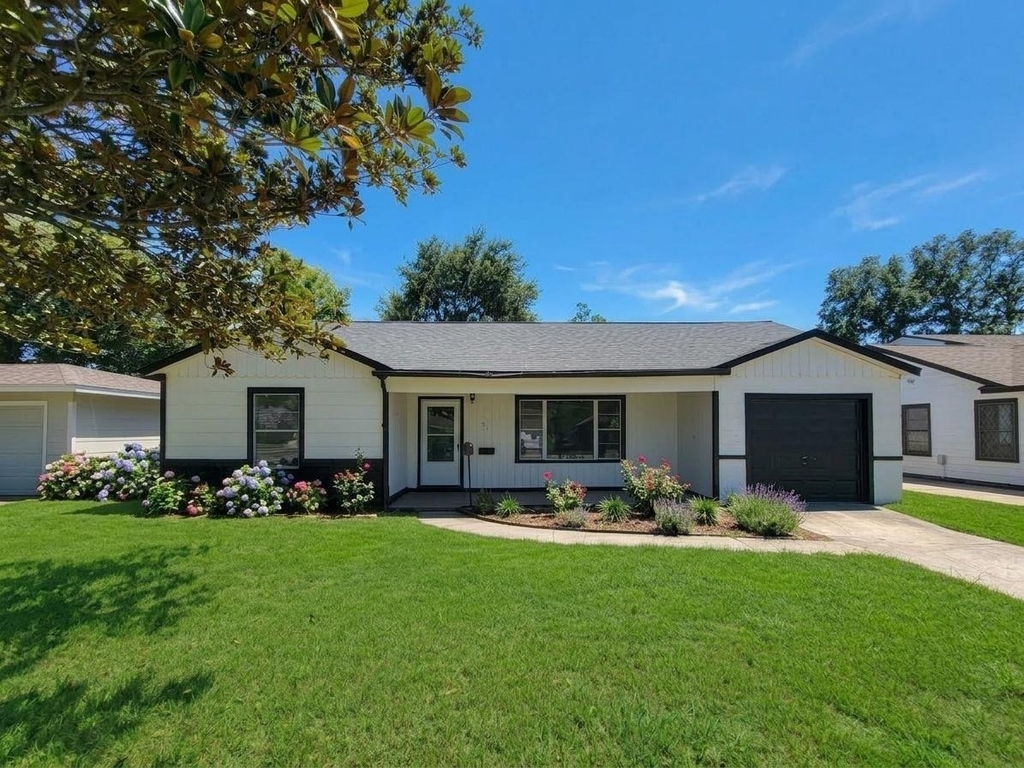 1311 Jefferson - Photo 0