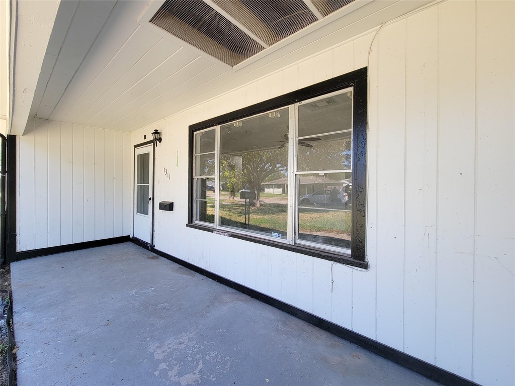 1311 Jefferson - Photo 4