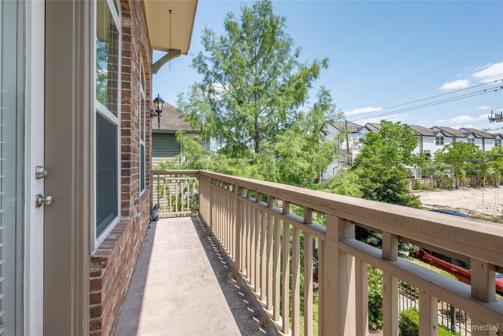 1611 W 23rd Street - Photo 15