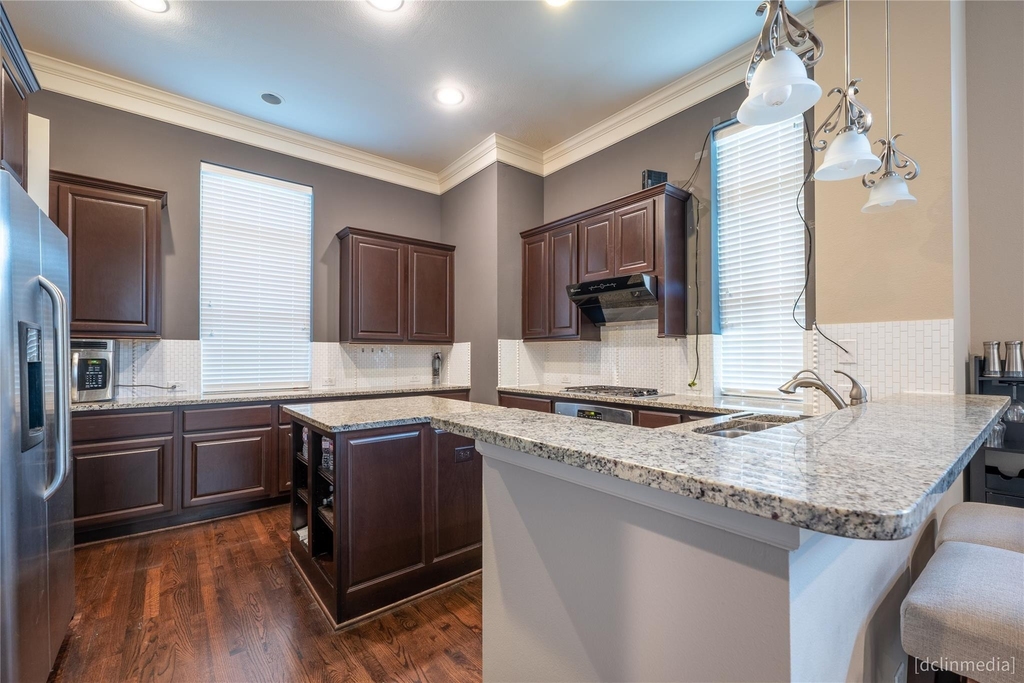 1611 W 23rd Street - Photo 5