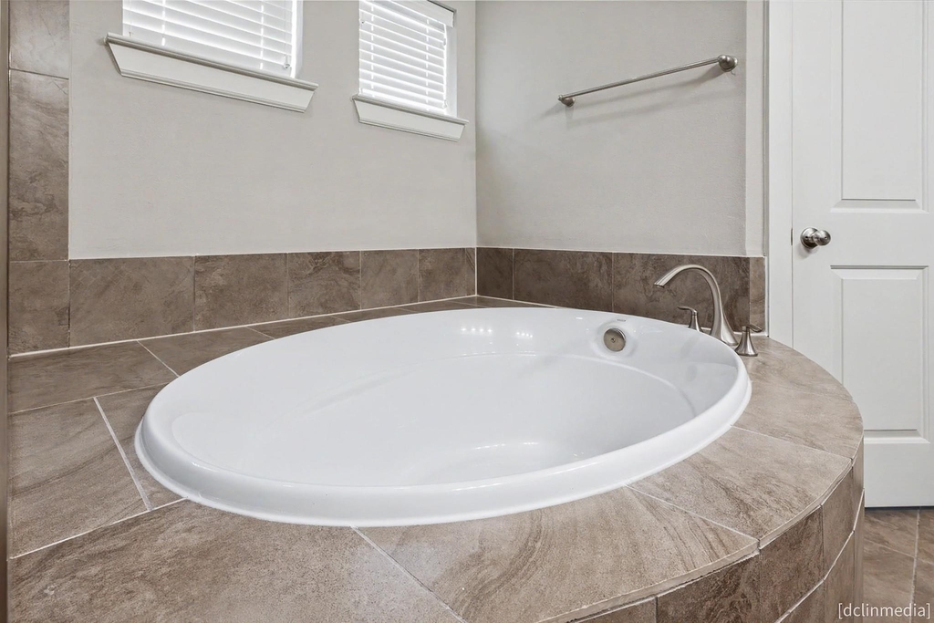 1611 W 23rd Street - Photo 20