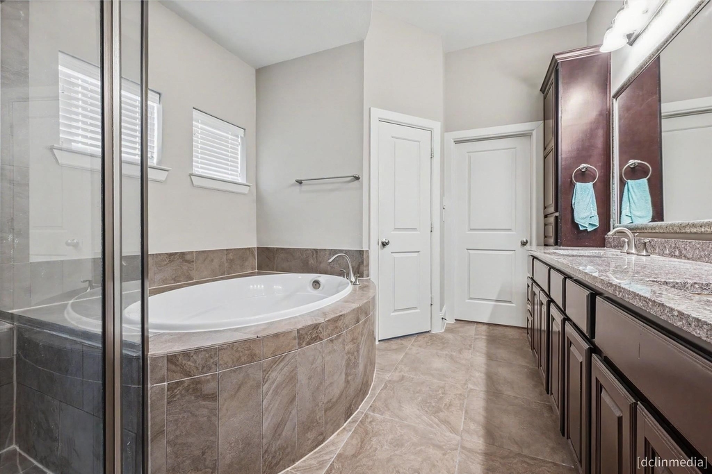 1611 W 23rd Street - Photo 18