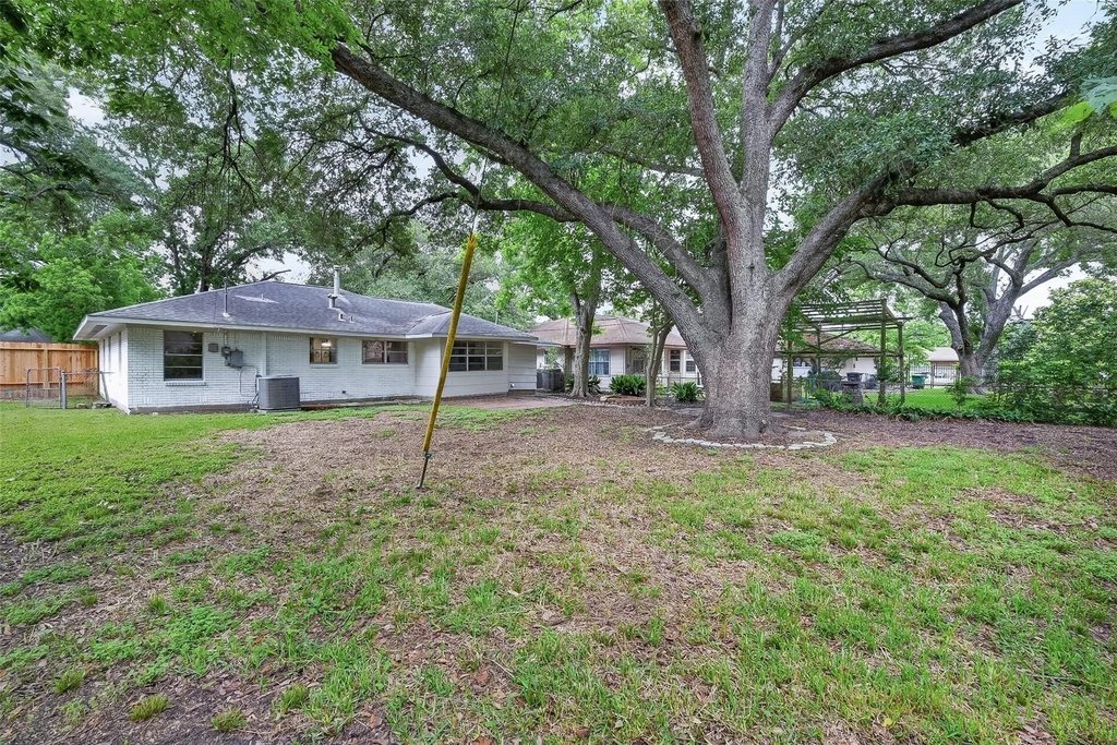 4106 Woodshire Street - Photo 32