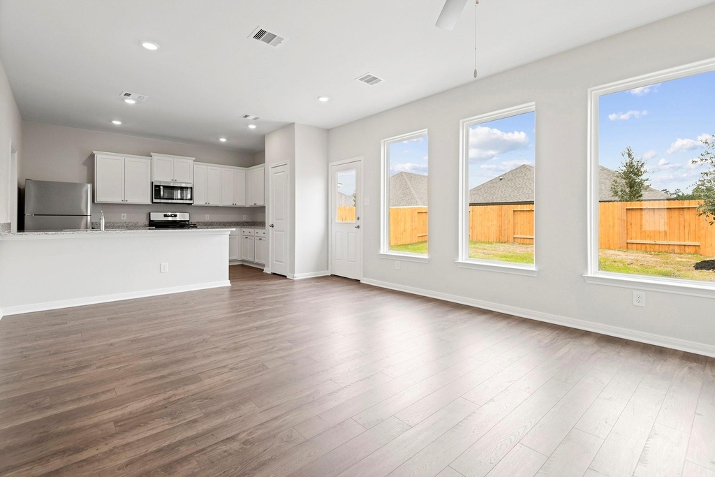 21627 Lotus Elm Street - Photo 4
