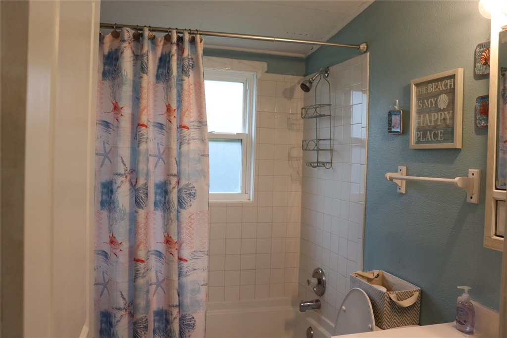 4214 Reeves Drive - Photo 8
