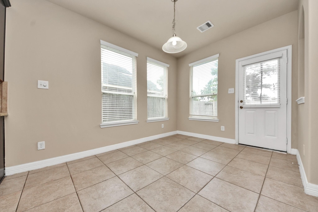 24711 Malca Manor Drive - Photo 16