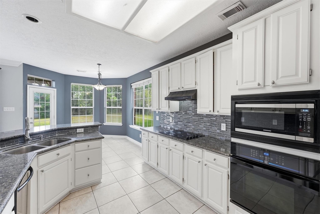 818 Heather Park Court - Photo 9