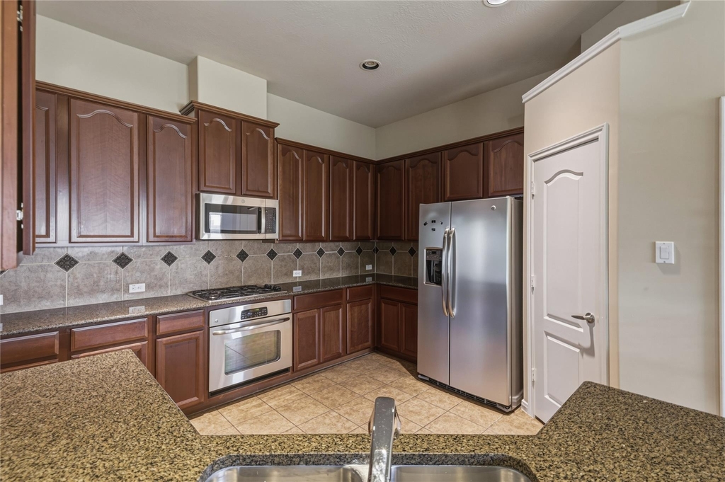 10906 Angel Lake Drive - Photo 14