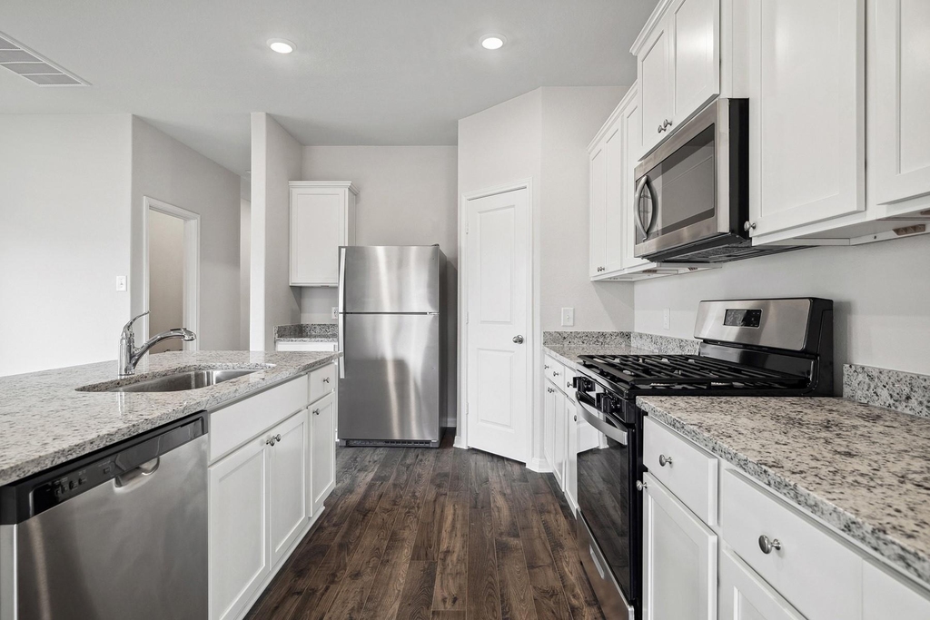 5910 Peony Place - Photo 6