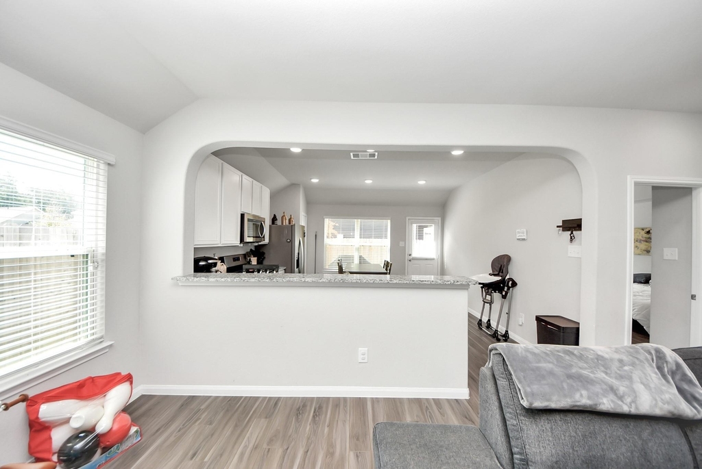 3702 Cub Drive - Photo 8