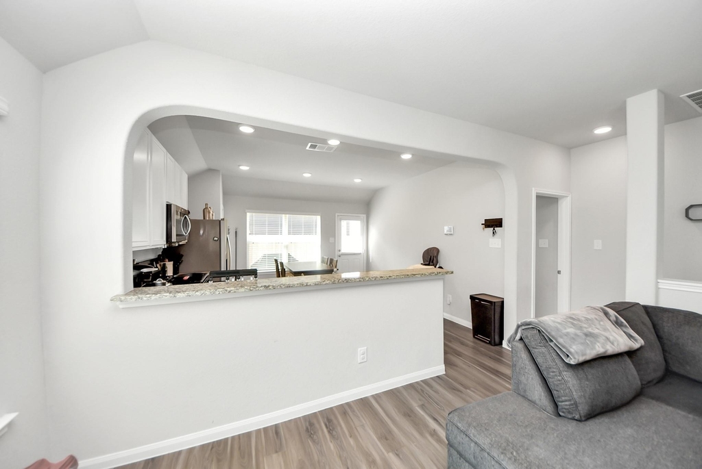 3702 Cub Drive - Photo 7
