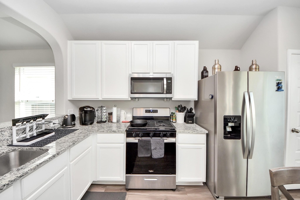 3702 Cub Drive - Photo 11