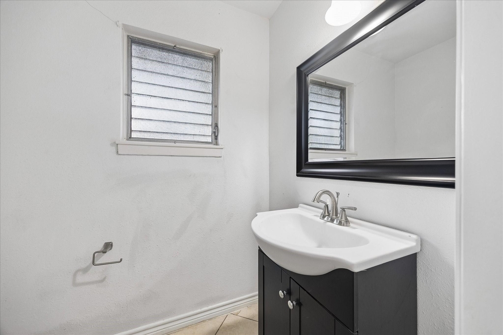 4702 Holly Street - Photo 7