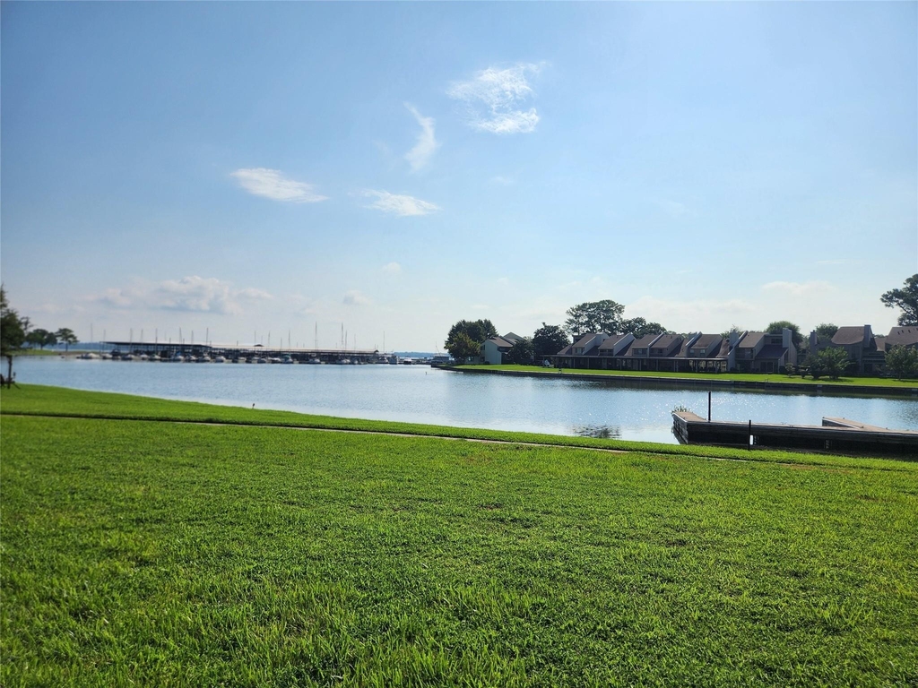 12600 Melville Drive - Photo 3